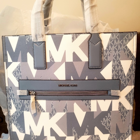 Michael Kors Kenly Large Logo Tote-BNWT - Picture 4 of 5